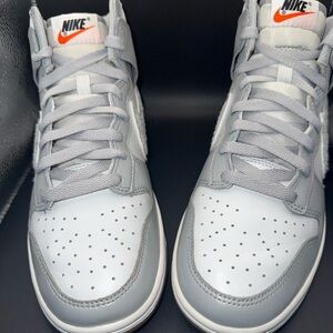Nike Men's Light Gray and White Sneakers